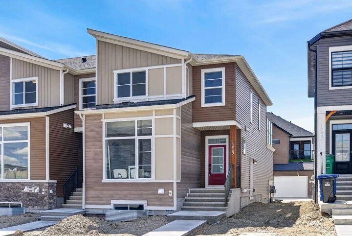 Property Photo: 1059 Bayview Crescent AB T4B 5N8