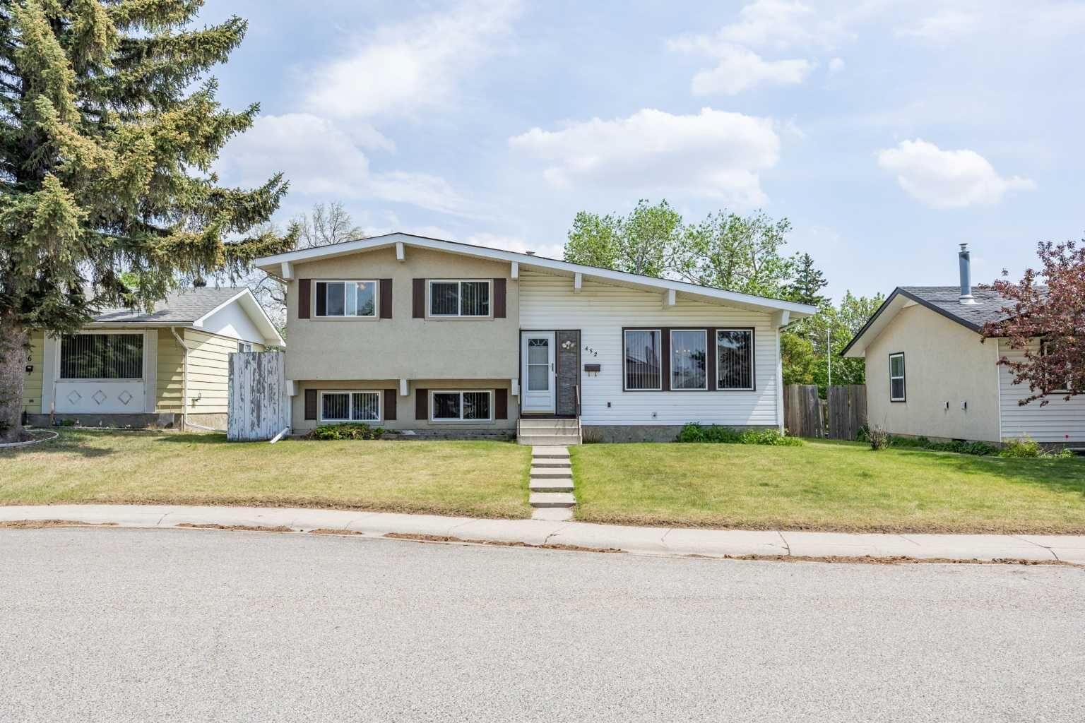 Property Photo: 452 Manora Way NE AB T2A 4R4