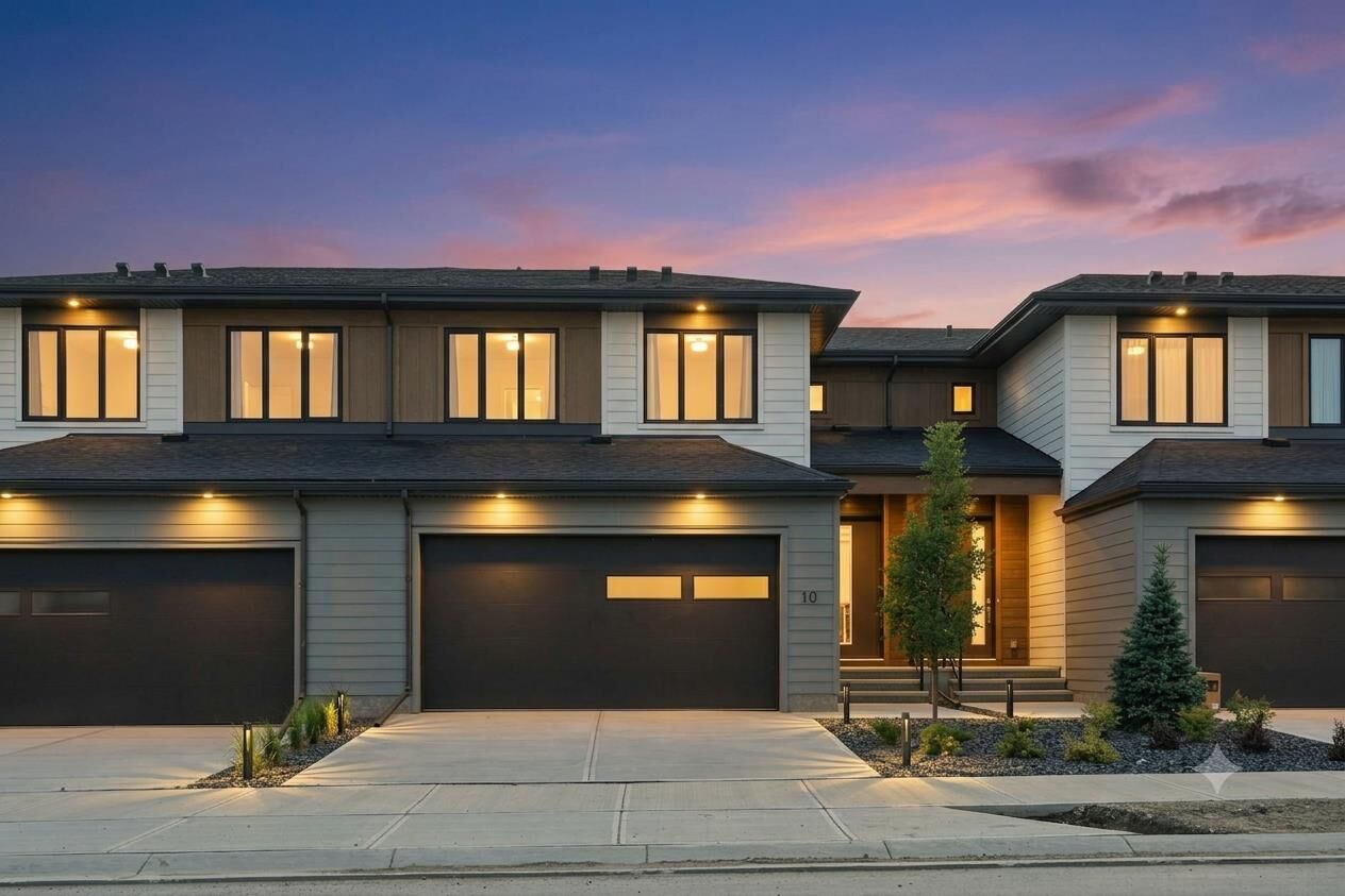 Property Photo: 10 Harbour Way AB T3Z 0K1