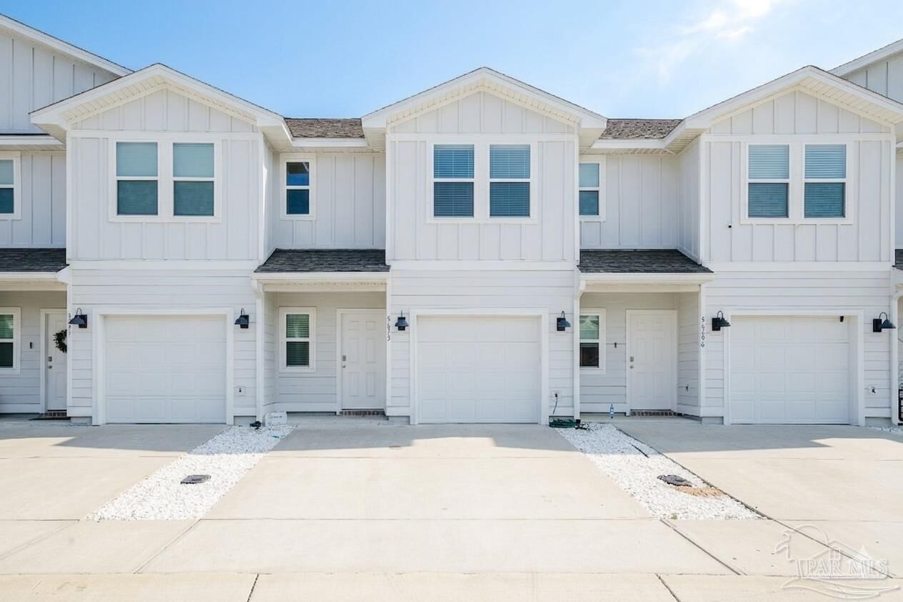 Property Photo:  5673 Stellarjay St  FL 32563 