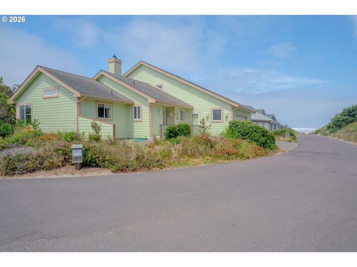 Property Photo:  88878 Shoreline Dr  OR 97439 