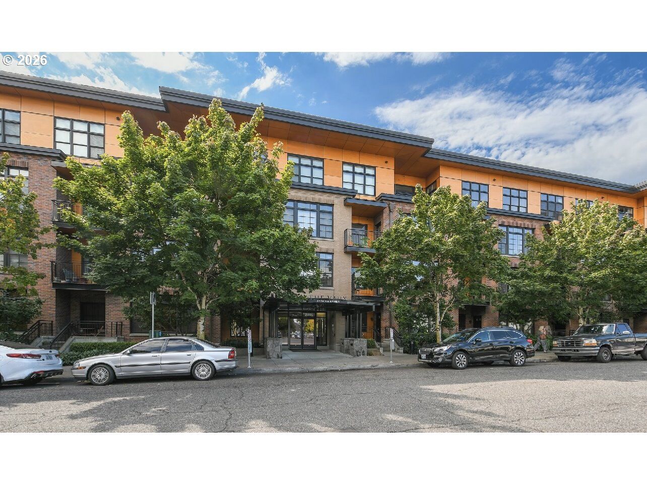 Property Photo:  2350 NW Savier St 224  OR 97210 