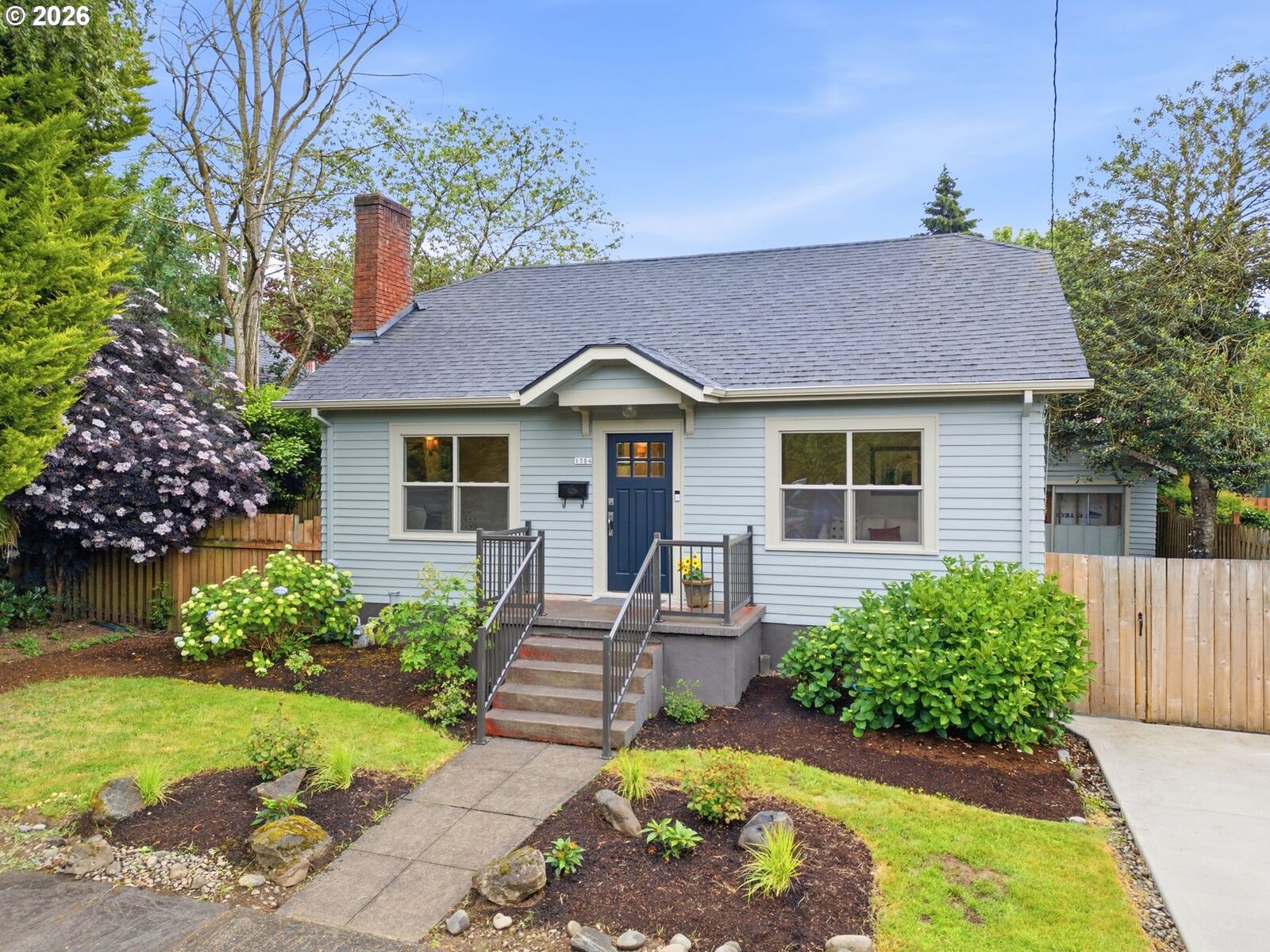 Property Photo: 1584 N Prescott St OR 97217