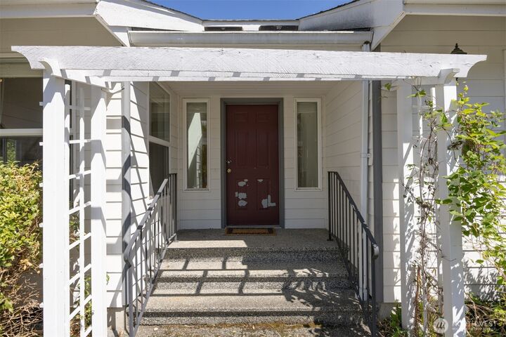 Property Photo:  1608  Brook View Place  WA 98229 