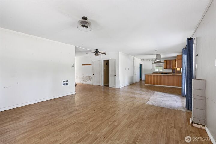 Property Photo: 33 Baskins Road WA 98363
