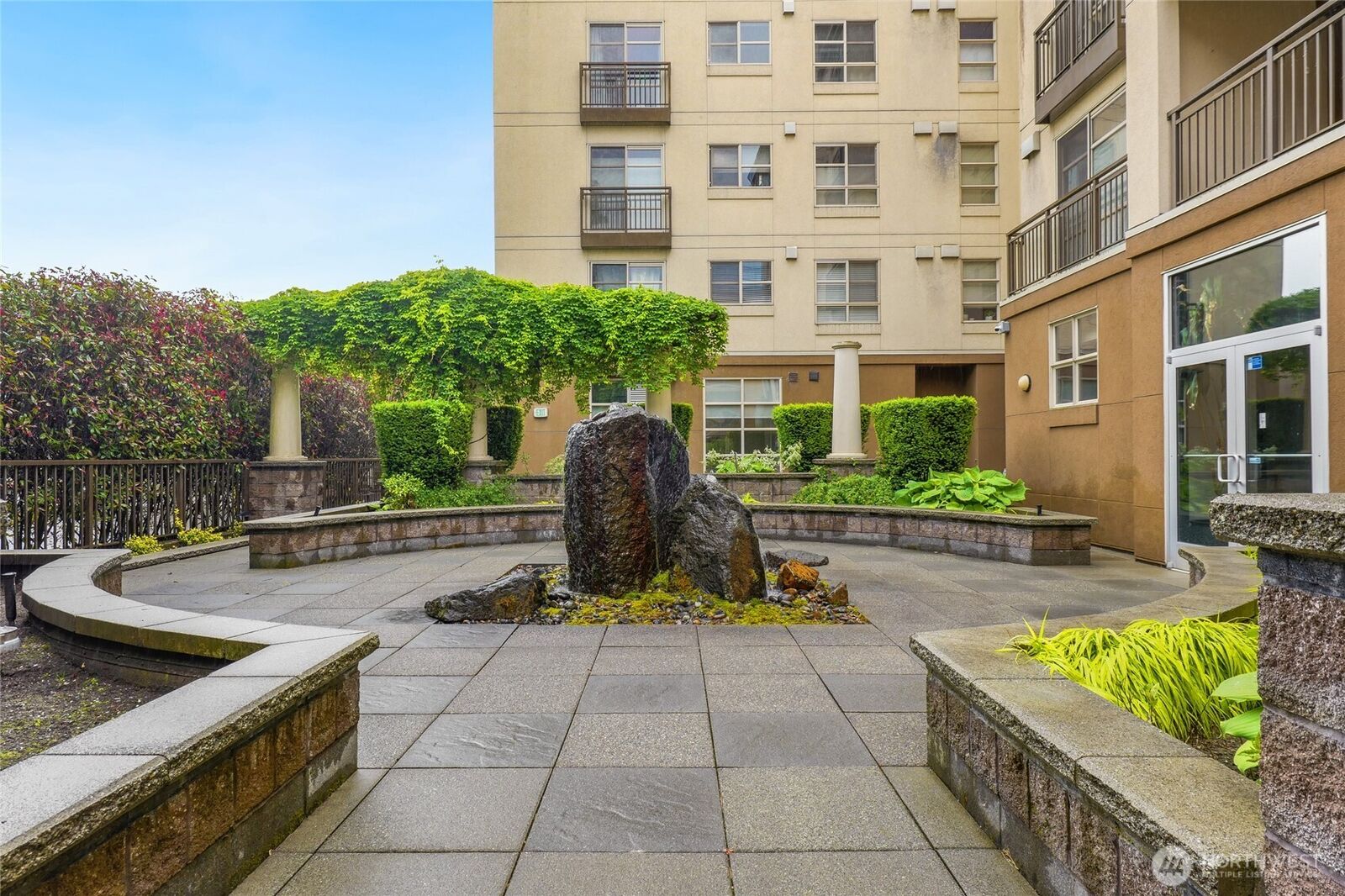 Property Photo:  118  107th Avenue NE #B115  WA 98004 