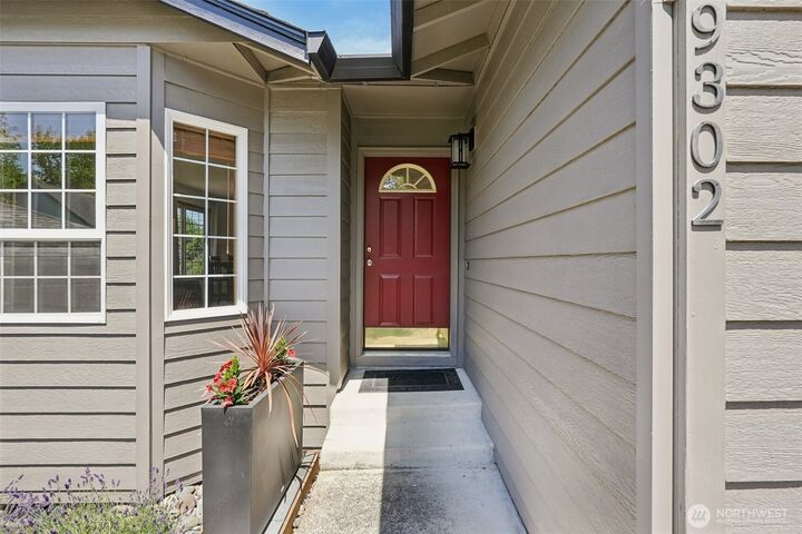 Property Photo: 9302 NE 25th Court WA 98665