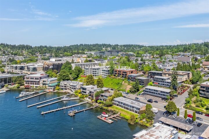Property Photo: 311 2nd St. S 302 WA 98033