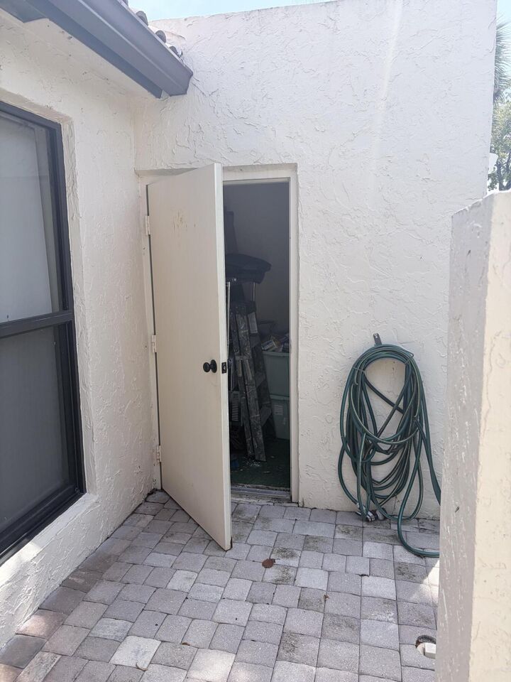 Property Photo:  3072 Inglewood Terrace  FL 33431 