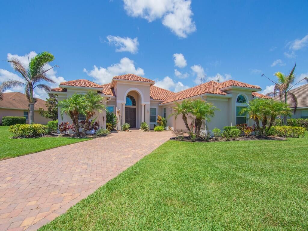 Property Photo: 4405 65th Drive FL 32967