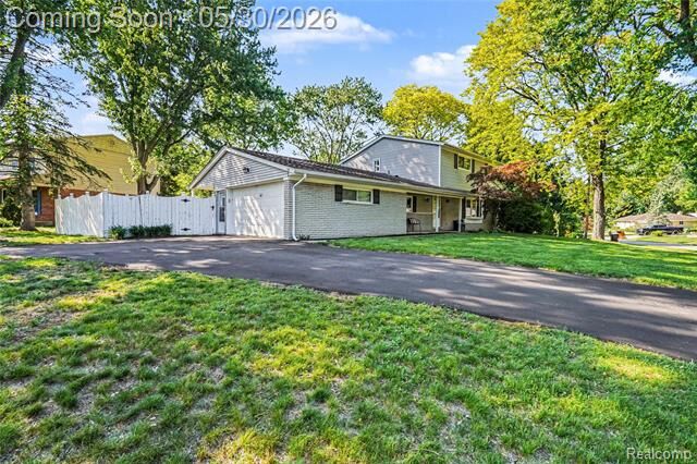 Property Photo:  6275 Westmoor Drive  MI 48316 