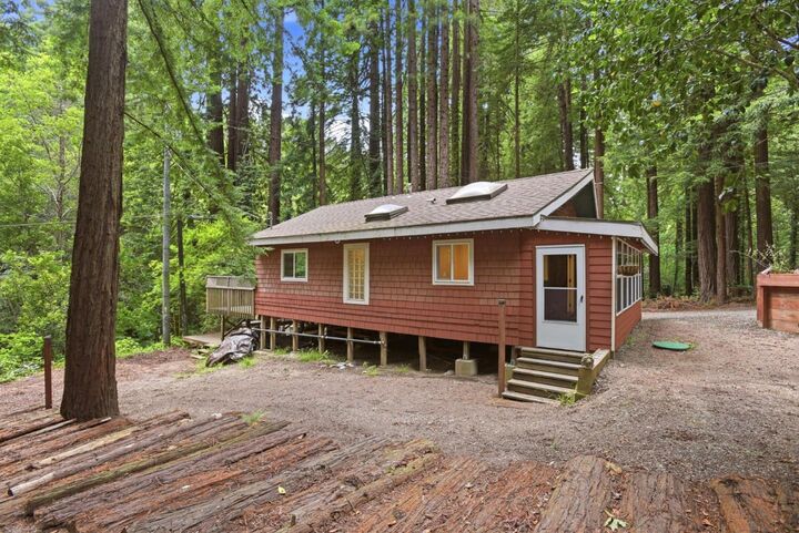 Property Photo: 155 Redwood Avenue CA 94060