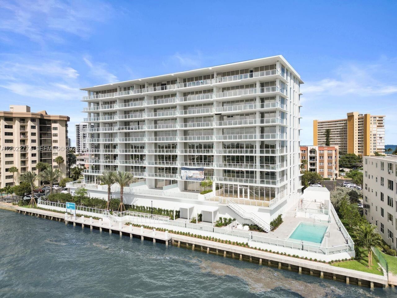 Property Photo: 407 N Riverside 402 FL 33062