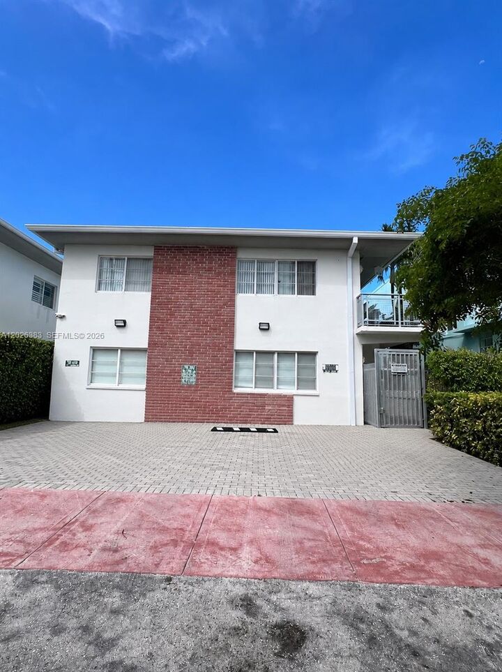Property Photo:  6905 Bay Dr 13  FL 33141 