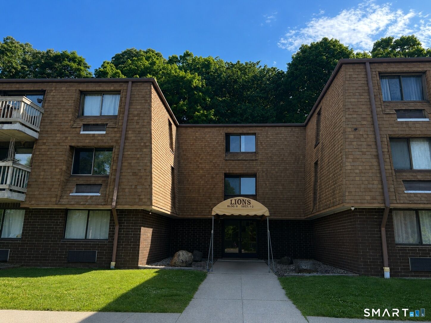 Property Photo:  126 Triangle Street B10  CT 06810 