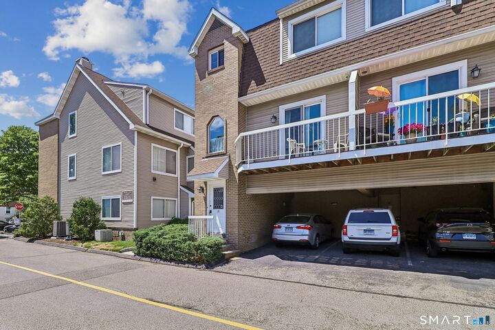 Property Photo:  1900 Summer Street 19  CT 06905 