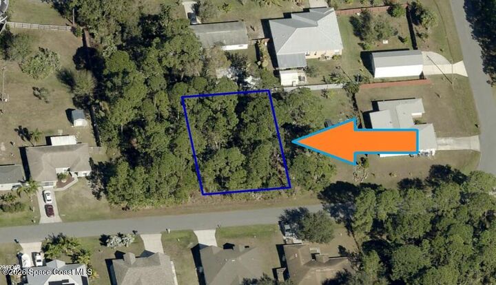 Property Photo: 821 Tedder Road SE FL 32909