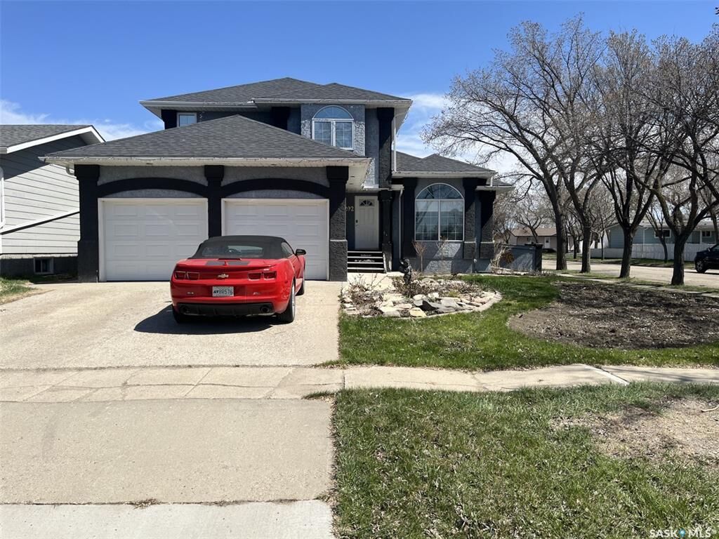 Property Photo: 202 St Andrews Crescent SK S0L 2V0