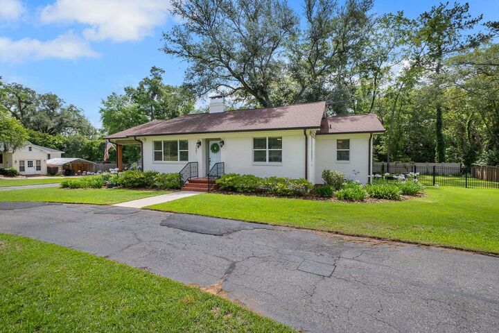 Property Photo: 1481 Spruce Avenue FL 32303