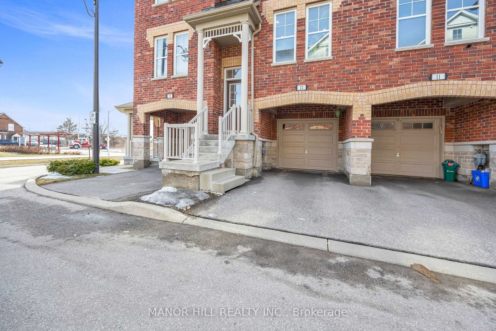 Property Photo: 10 Porter Avenue W 12 ON L4L 0H1