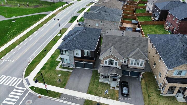 Property Photo: 7 Grierson Trail ON L8B 1Z7
