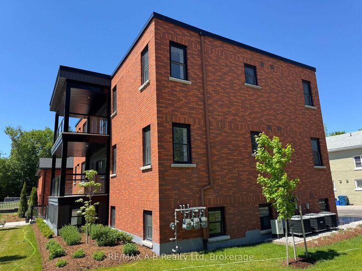 Property Photo: 74A Church Street 1 ON N5A 2R2