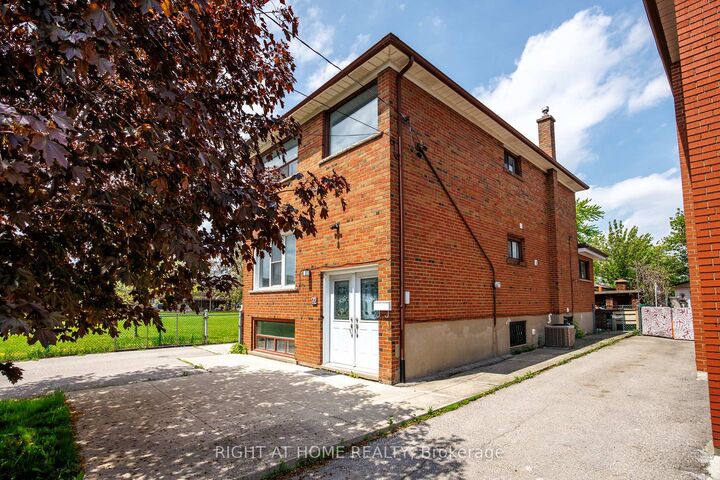 Property Photo: 72 Katherine Road ON M3K 1J4