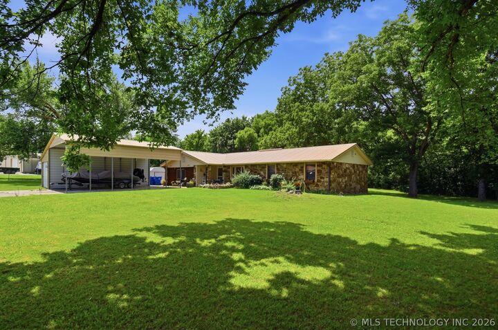Property Photo: 14702 S 334th OK 74429