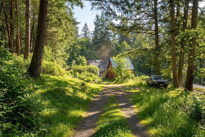 Property Photo:  1183 Hillgrove Rd  BC V8L 5R8 