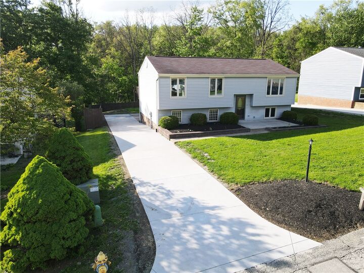 Property Photo: 1664 Connor Rd PA 15129