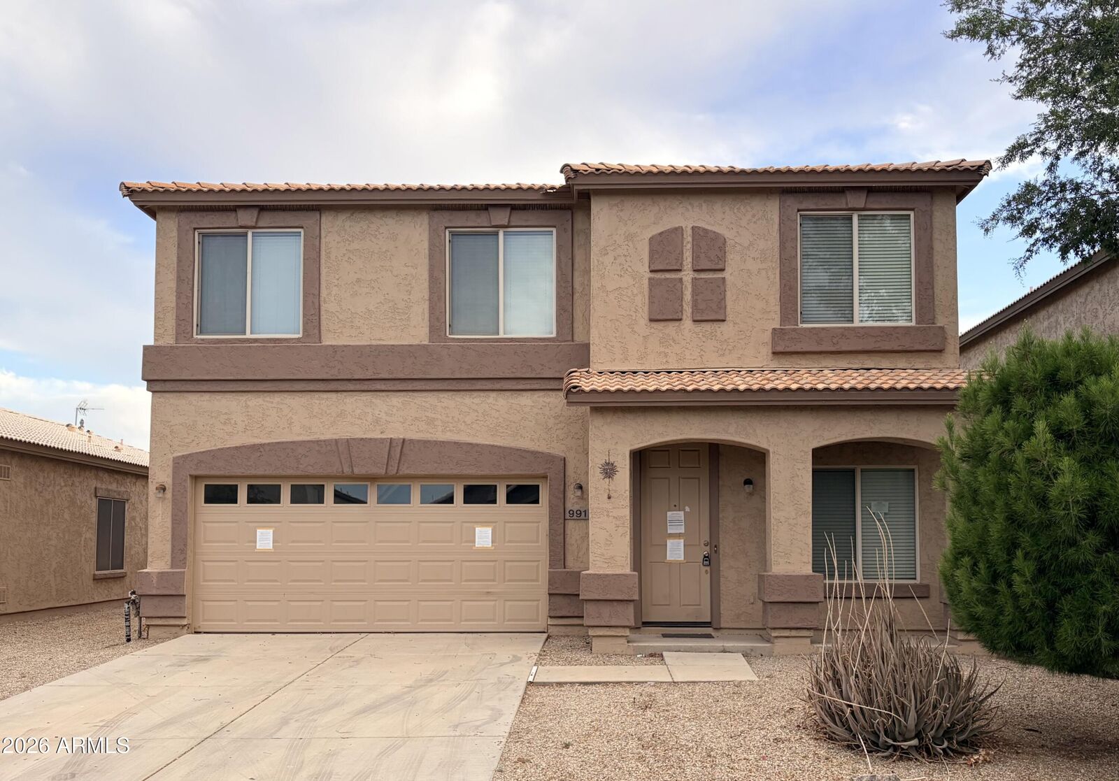 Property Photo:  991 E Desert Springs Way Way  AZ 85143 