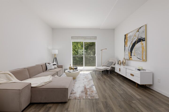 Property Photo: 8130 136A Street 102 BC V3W 1H9
