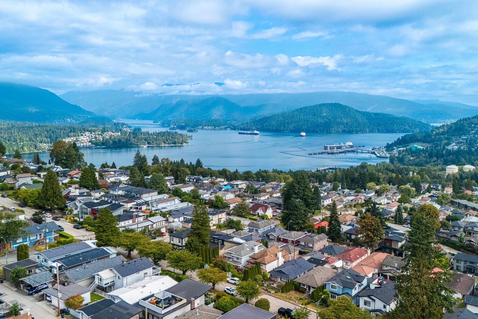 Property Photo:  155 Ellesmere Avenue  BC V5B 3S5 