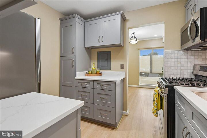 Property Photo:  6005 Majors Lane 5 O29  MD 21045 