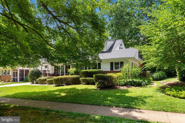Property Photo: 9504 Wadsworth Drive MD 20817