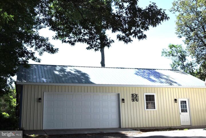 Property Photo: 2 S Shore Drive DE 19960
