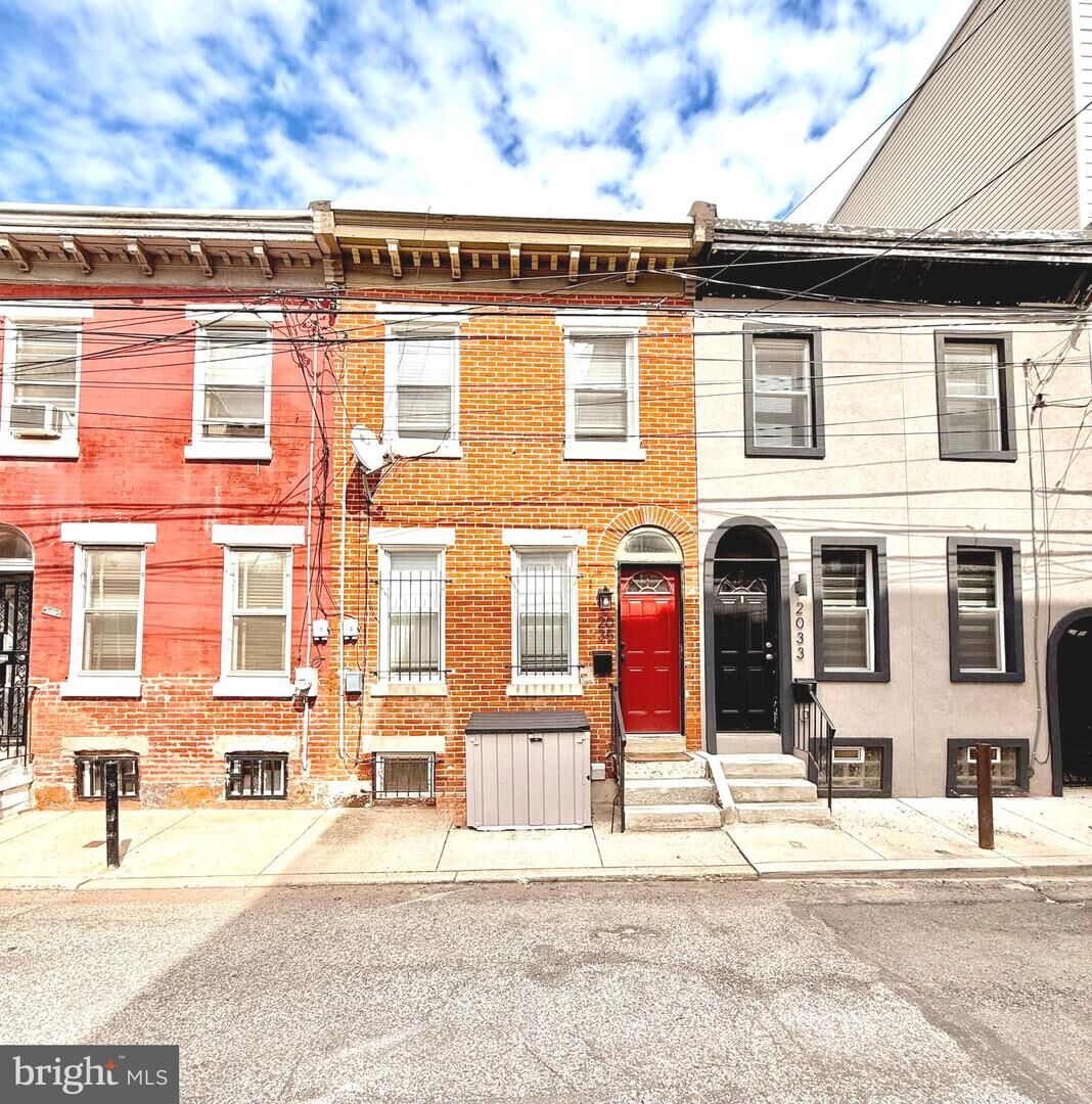 Property Photo:  2035 N Hope Street  PA 19122 