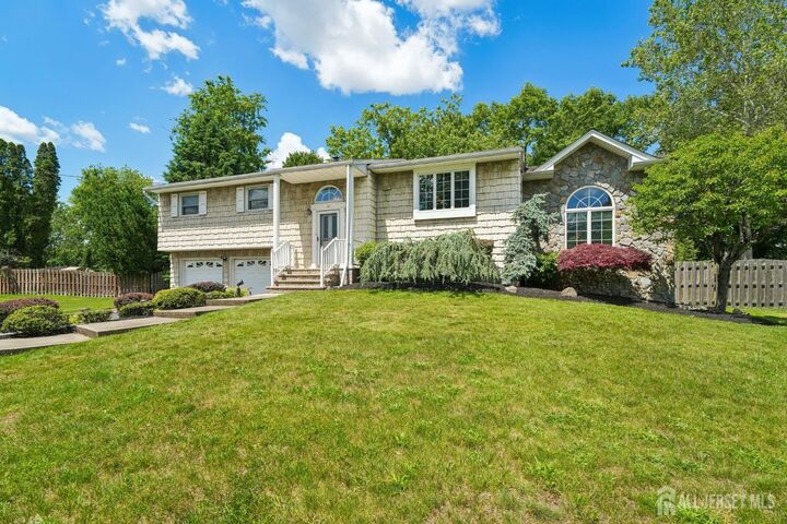 Property Photo:  18 Mary Ellen Drive  NJ 08820 