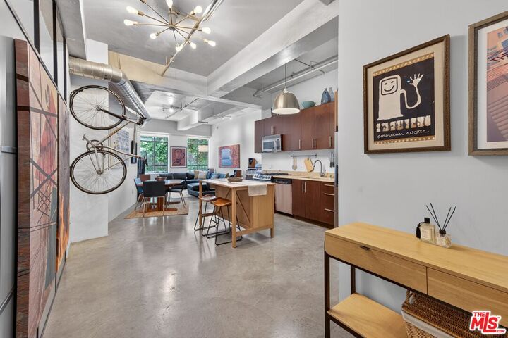 Property Photo:  849 S Broadway  CA 90014 
