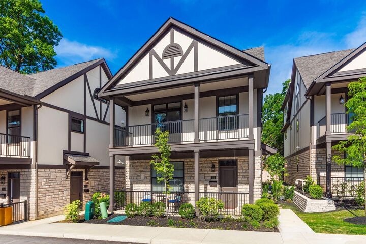 Property Photo: 2015 W 5th Avenue OH 43212