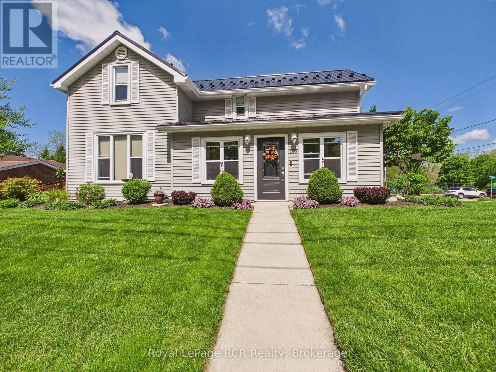 Property Photo:  232 William Street  ON N0G 2W0 
