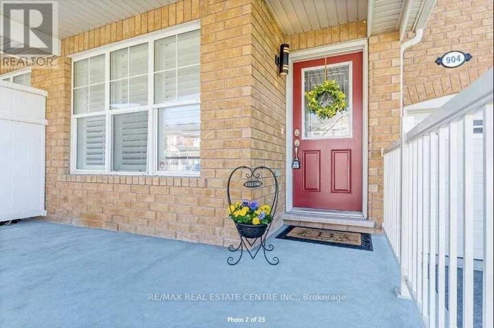 Property Photo: 904 Zelinsky Crescent ON L9T 0L5