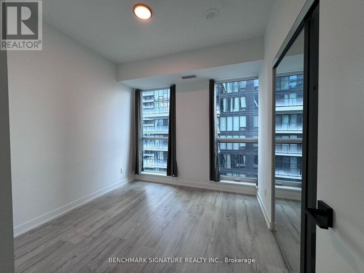 Property Photo:  327 King Street West 3705  ON M5C 0W7 