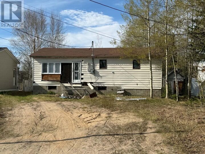 16 Pleasant Avenue — photo 1