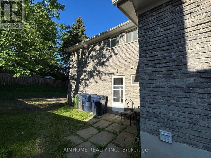 Property Photo:  94 Broomfield Drive  ON M1S 2W1 