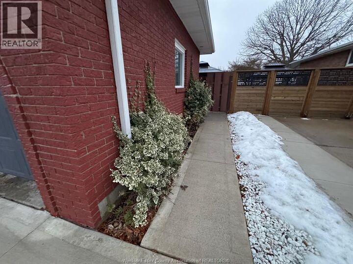 Property Photo:  9248 Esplanade Dr Basement  ON N8R 1J1 