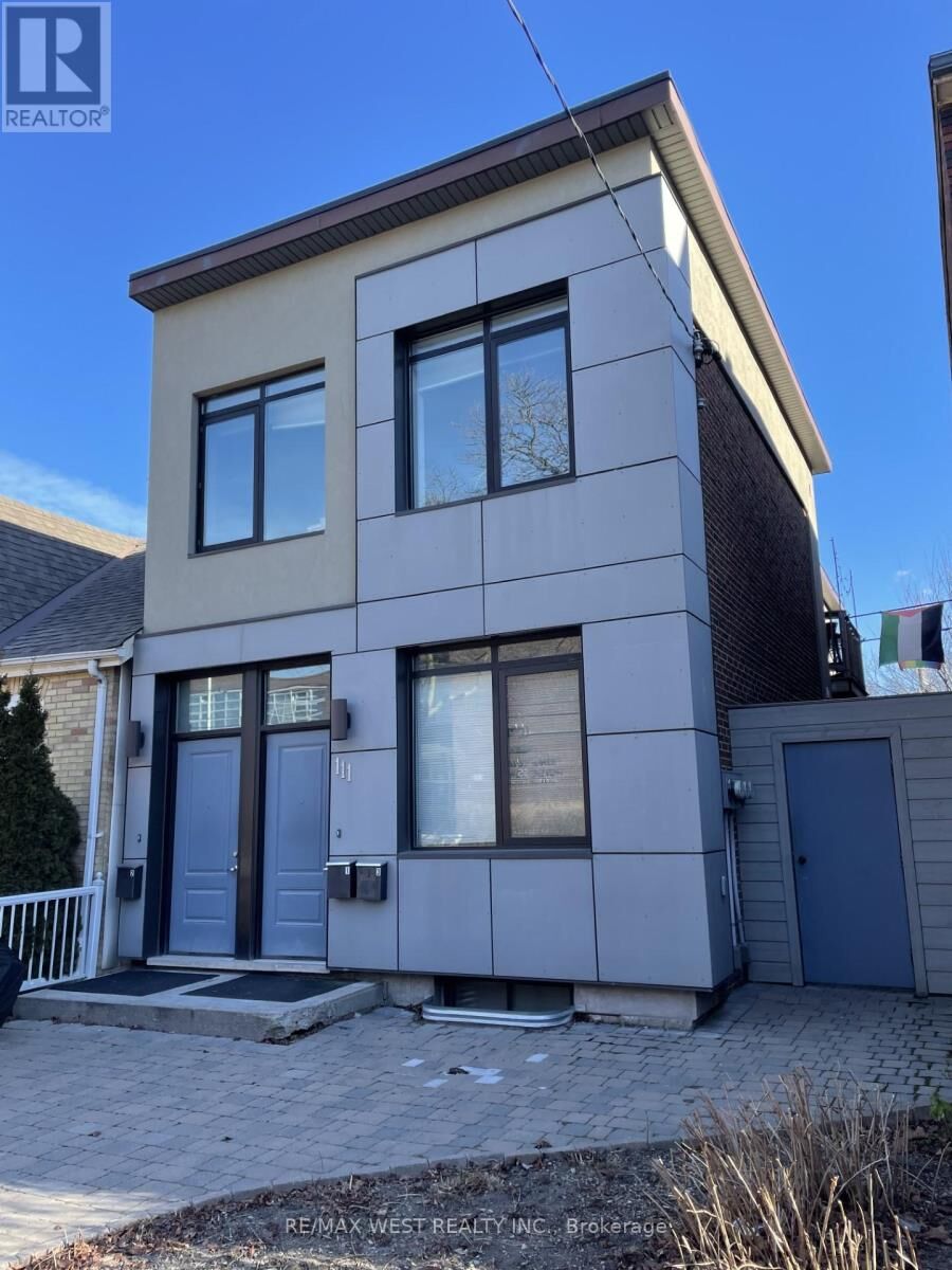 Property Photo: 111 Lippincott Street Main ON M5S 2P2