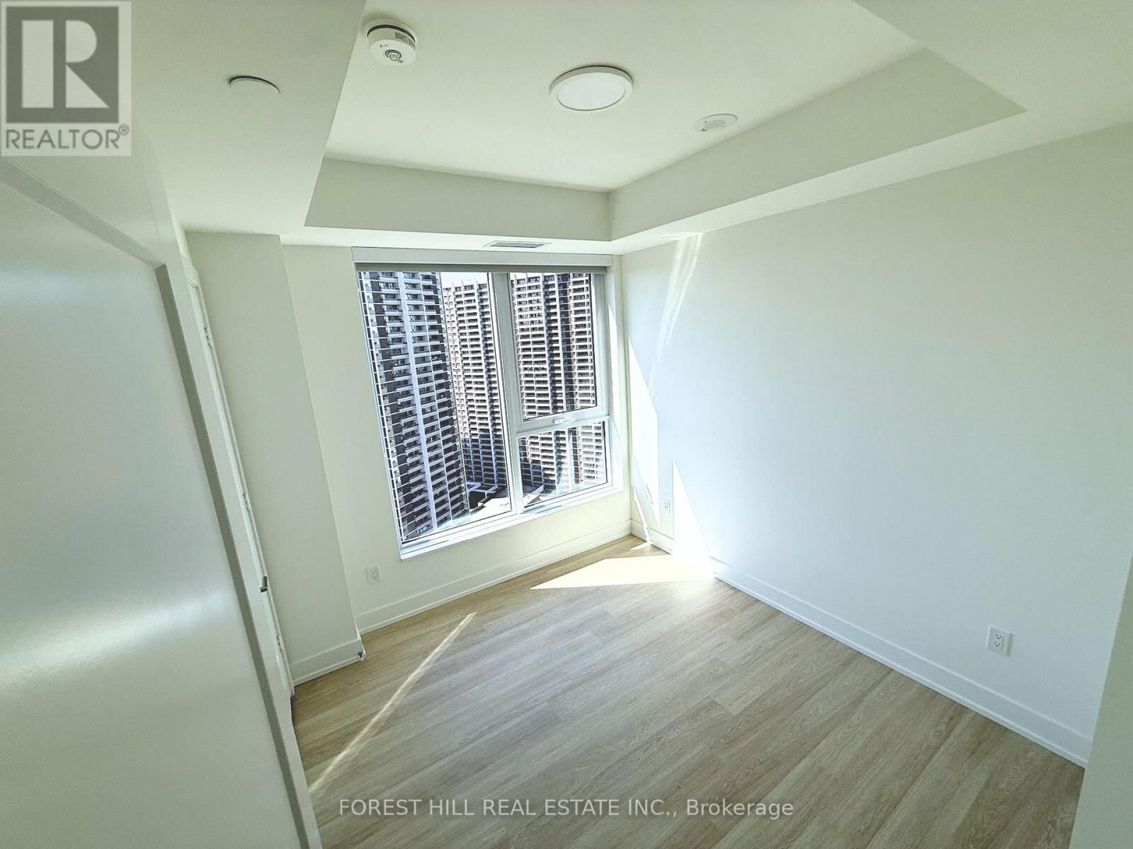 Property Photo: 60 Central Park Roadway 2504 ON M9A 0E6