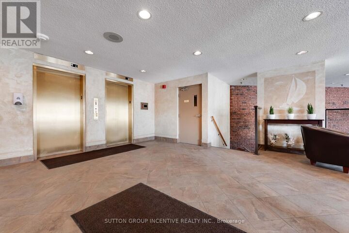 Property Photo: 181 Collier Street 117 ON L4M 5L6