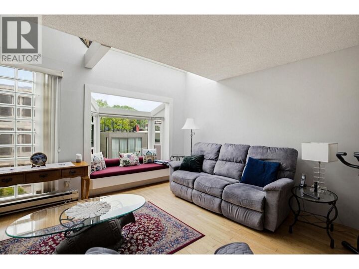 Property Photo: 2485 Cornwall Avenue 7 BC V6K 1B9